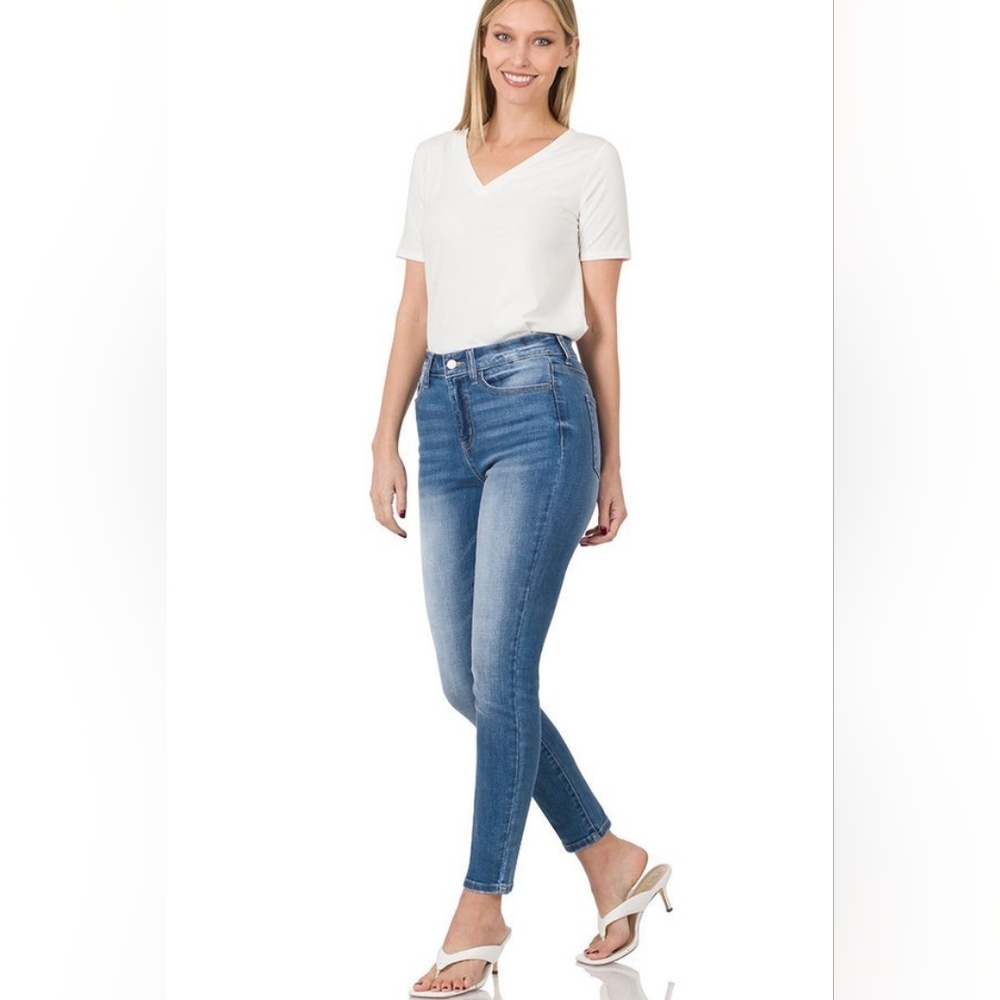 Walk On By High Rise Jeans - Picture 2 of 4
